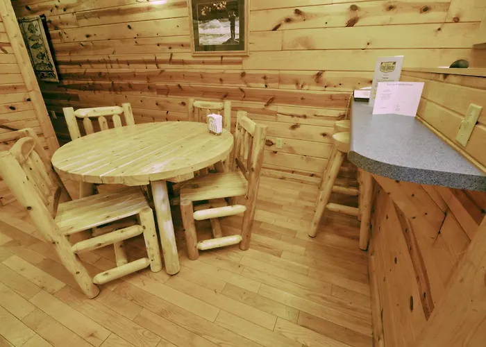 The Cabins At Pine Haven - Beckley