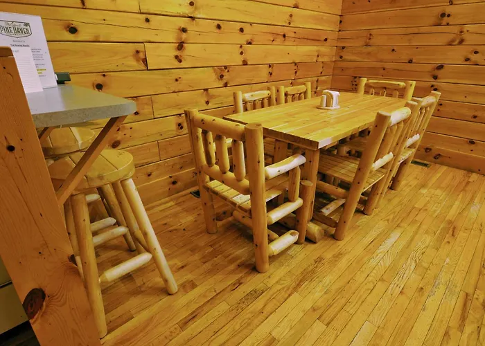 The Cabins At Pine Haven - Beckley